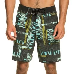 Quiksilver Blank Canvas Scallop 18in Board Short - Men's 10 Quiksilver Blank Canvas Scallop 18in Board Short - Men's -Outdoor Sports Shop BLA 176