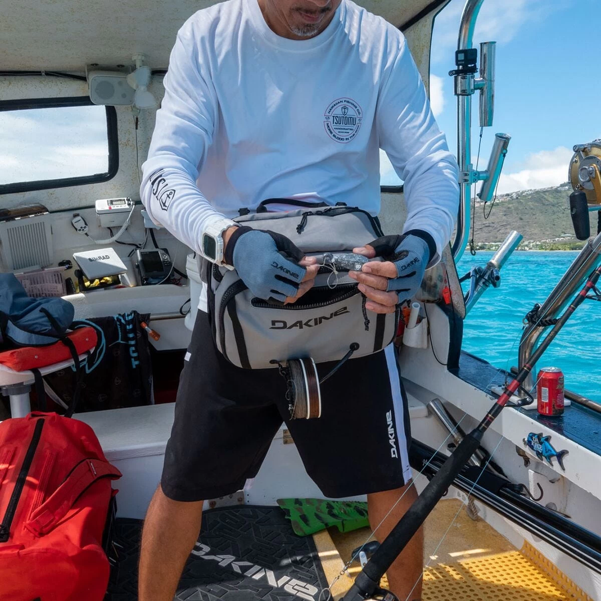 Dakine Mission Fish 12L Waist Pack 10 Dakine Mission Fish 12L Waist Pack - Image 10