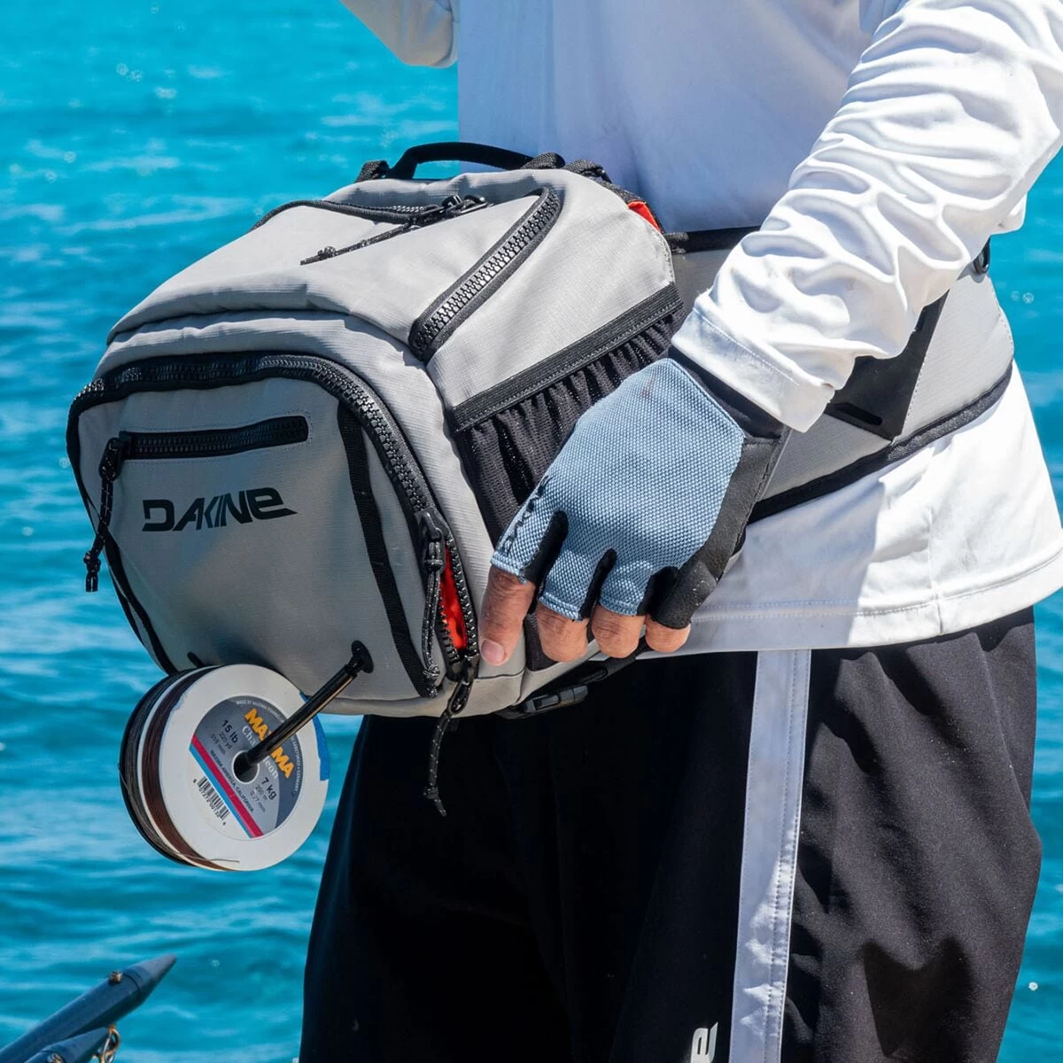 Dakine Mission Fish 12L Waist Pack 4 Dakine Mission Fish 12L Waist Pack - Image 4